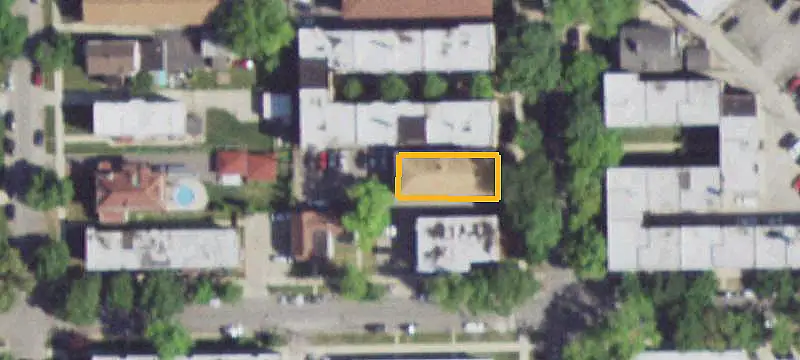 10-Unit Apartment Building