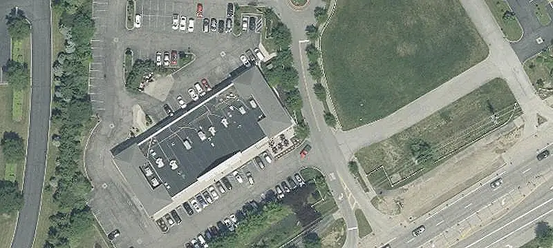 Retail End Cap with Drive-Through