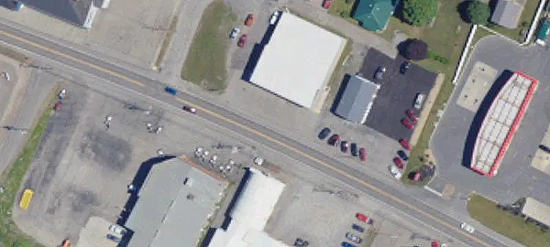 Single-Floor Storefront Property