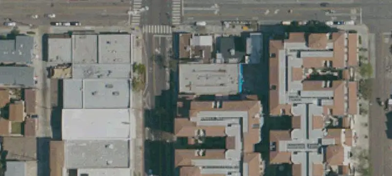 Three-Suite Retail Center