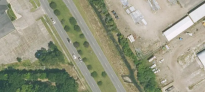 Dual-Access Commercial Land