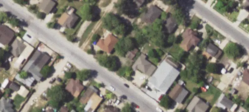 8-Unit Apartment Building