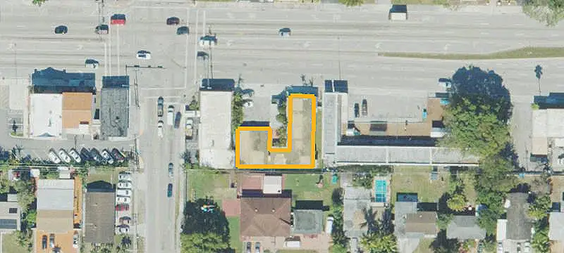 8-Unit Apartment Building
