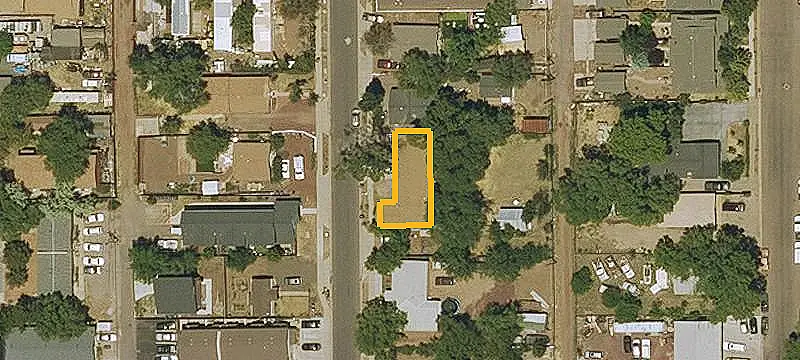Single-Level Triplex with Yards