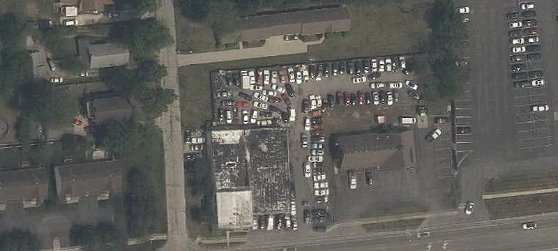 Mixed-Use Retail and Office Building