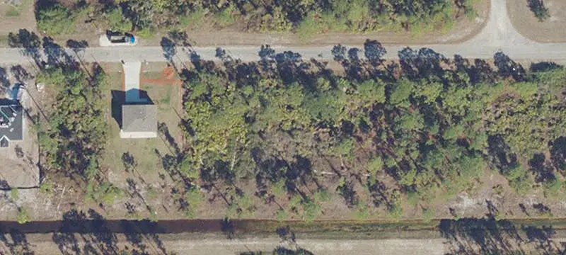724 Foxtail St E, Lehigh Acres, FL 33974