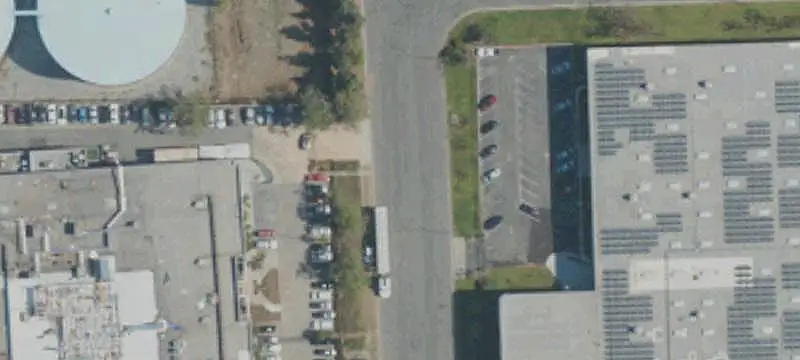 Flex Space With Fenced Yard