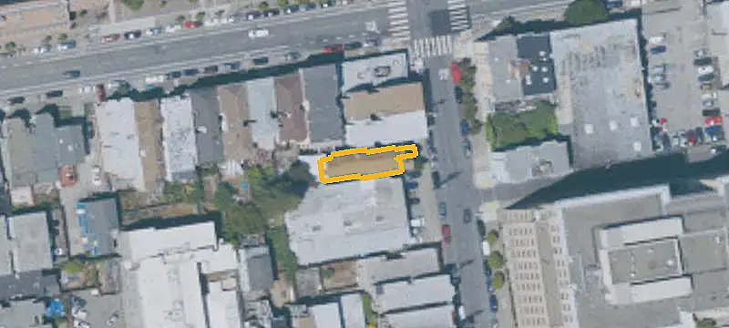 Vacant Queen Anne Triplex