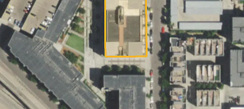 Street-Facing Office Unit