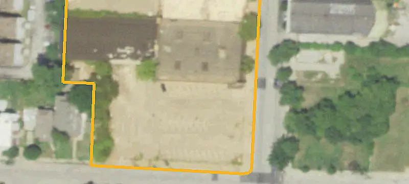 Updated Storefront With Warehouse