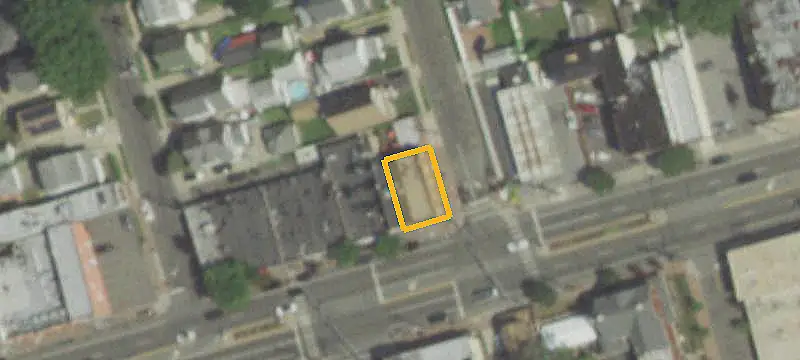 Mixed-Use Property with Restaurant
