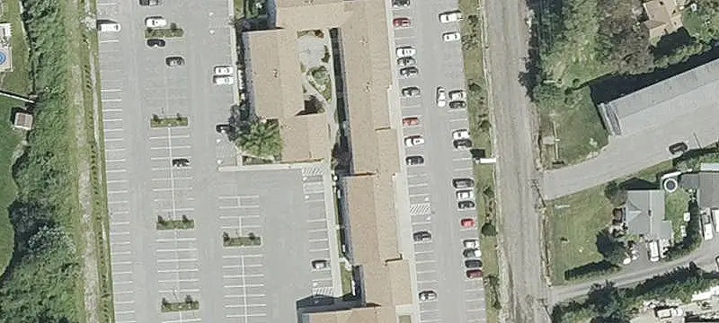Multi-Tenant Mixed-Use Center
