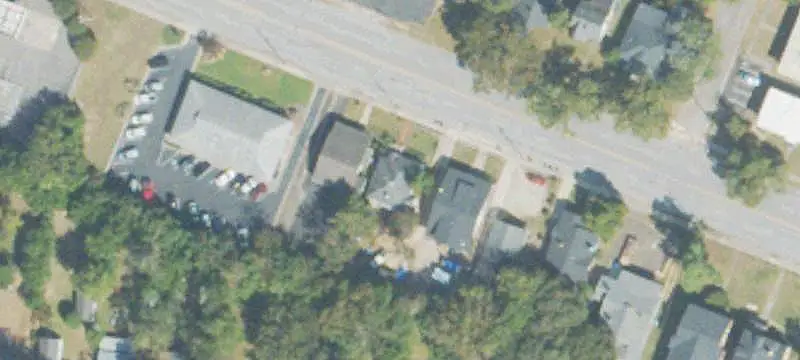 Bungalow-Style Office Building