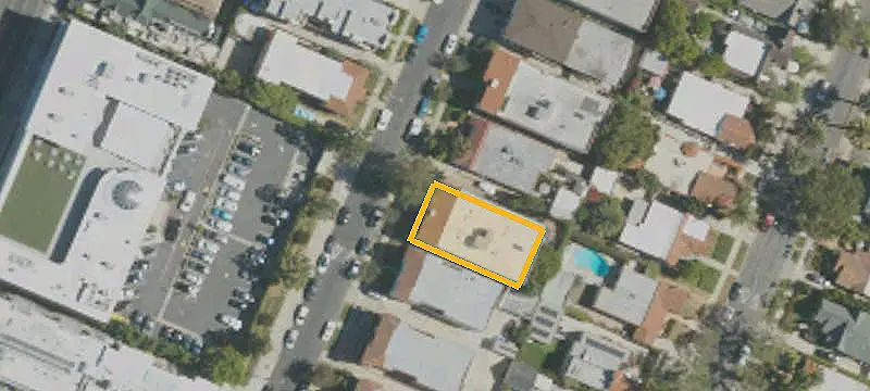 Two-Story 20-Unit Apartment Building