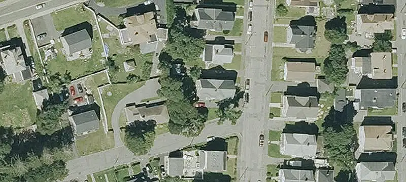 Triplex with Garage and Parking