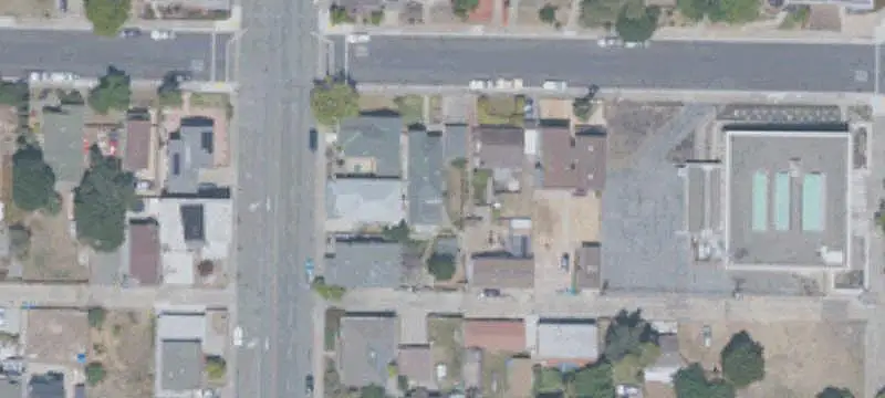 6-Unit Apartment Building
