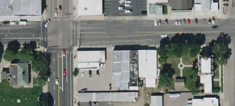 Three-Unit Retail Building