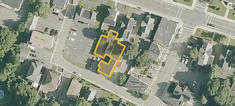 Triplex with Large Workshop