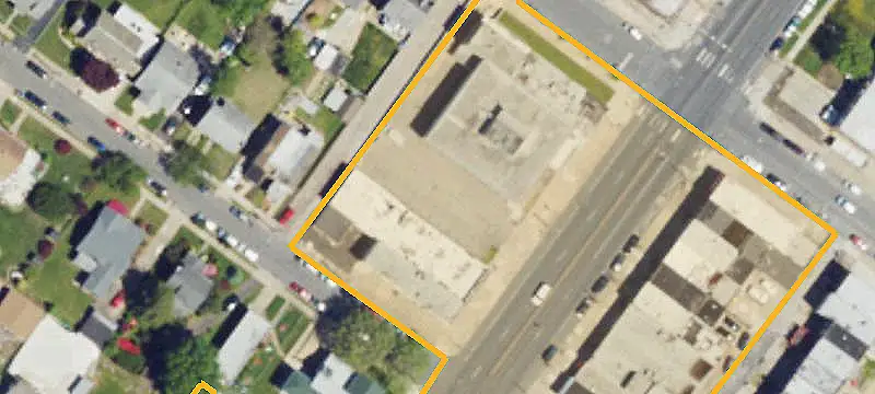 Multi-Tenant Shopping Center