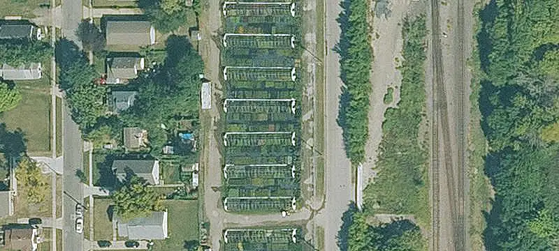 Fenced Flex Space Property