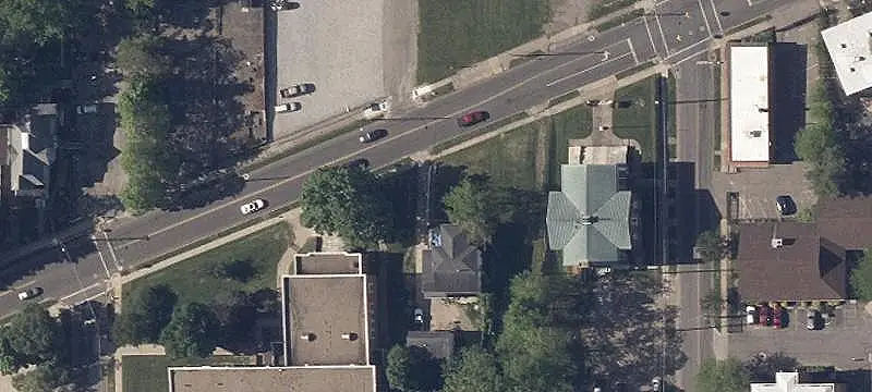 Updated 5-Unit Apartment Building