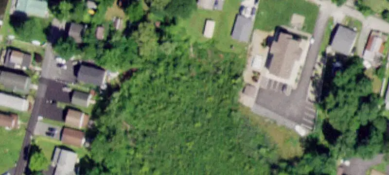 Four-Unit Building with Lake Access