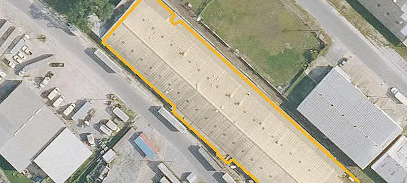 Light Industrial Warehouse with Clear Span