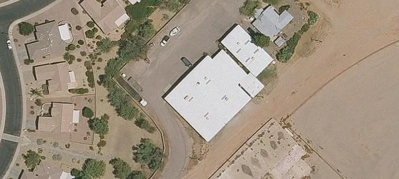 Freestanding Flex Property With Fenced Yard