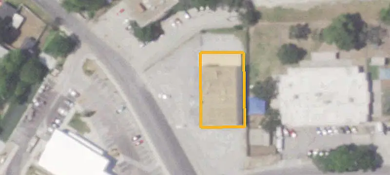 Office Units with Secured Yard