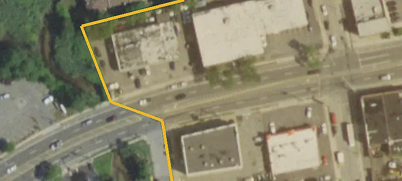 Auto Collision Shop with Secure Yard