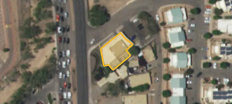 Retail Unit with Expansion Rights