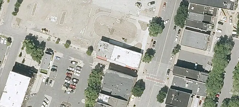 Six-Unit Downtown Shopping Center