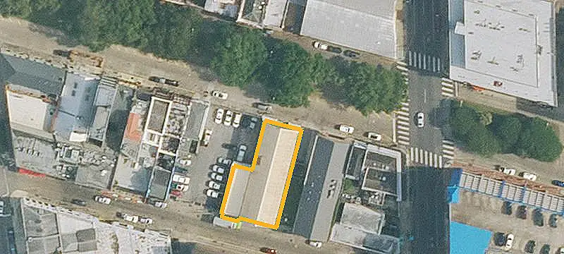 Raw Warehouse Between Two Streets