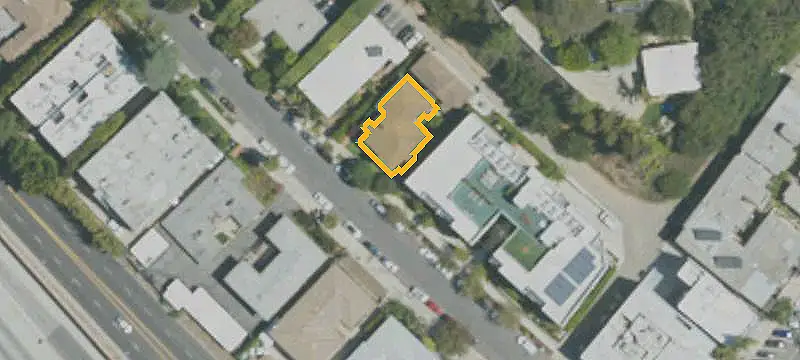 Vacant 5-Unit Apartment Building