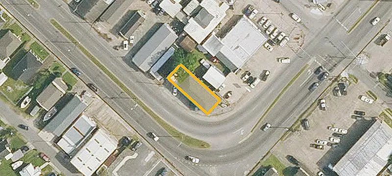 Restaurant Building with Walk-In Cooler