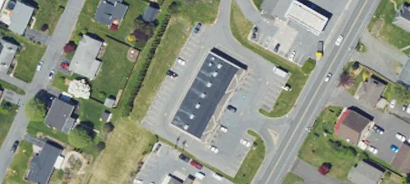 Retail Space in Shopping Plaza