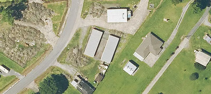 Retail Building with Storage