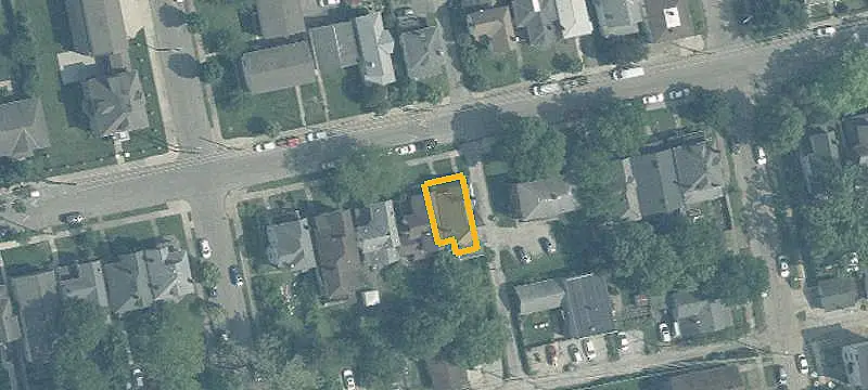 Updated Triplex with Parking