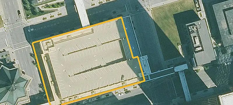 Office Space with Skywalk Parking