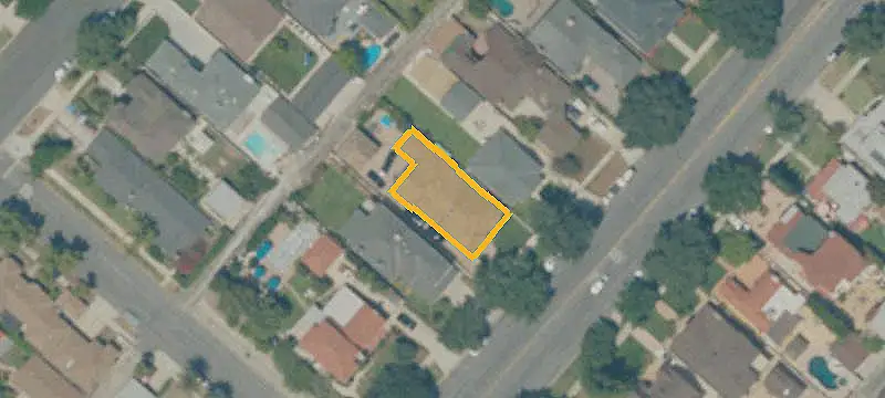 Mixed-Use Building with Residence