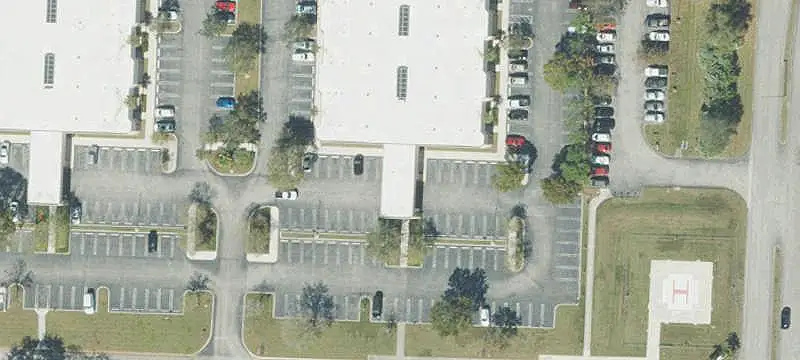 El Car Wash Express Facility