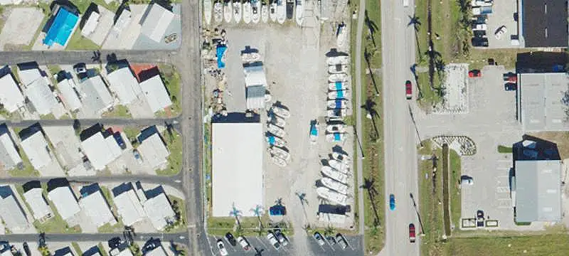 Fenced-Yard Flex Building