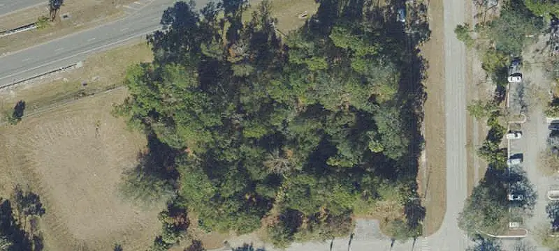 Signalized Commercial Land