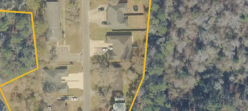 Duplex With Fenced Backyards