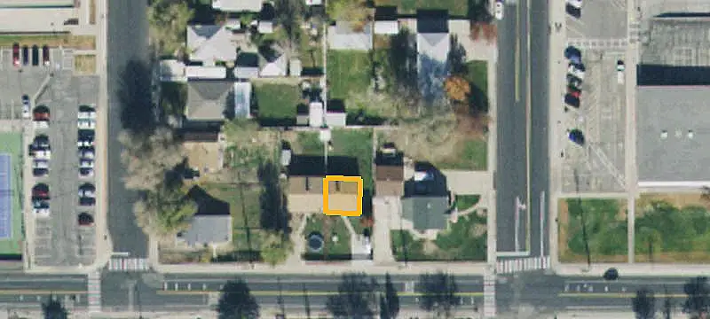 Duplex With Dual Living Areas