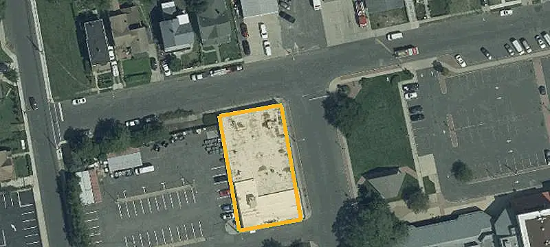 Conventional Restaurant Building