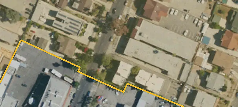 16-Unit Garden Apartment Building