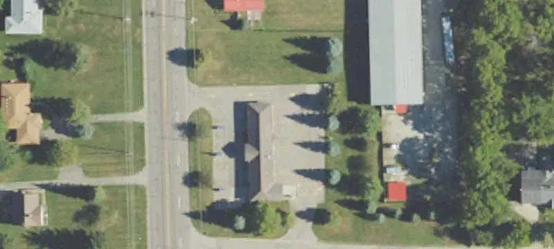 Self-Service Car Wash with Enclosed Bay