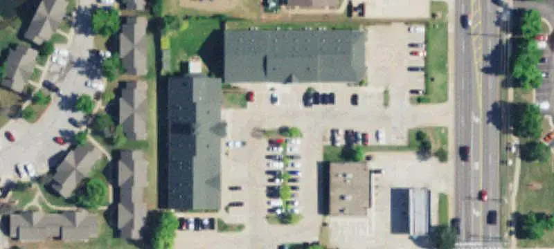 Redbud Square Shopping Center