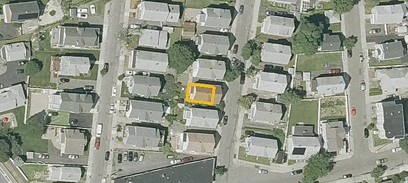 Three-Story Multifamily Residence